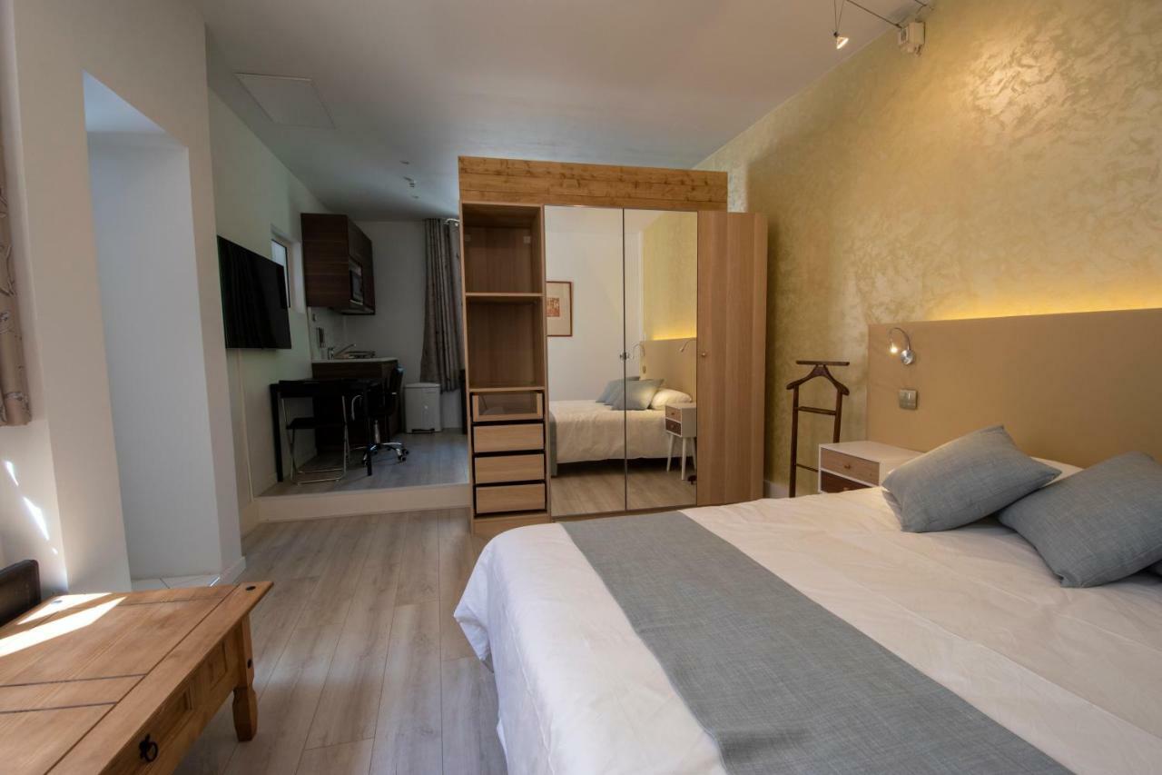 A L'Ombre Du Palais Apartment Avignon Exterior photo